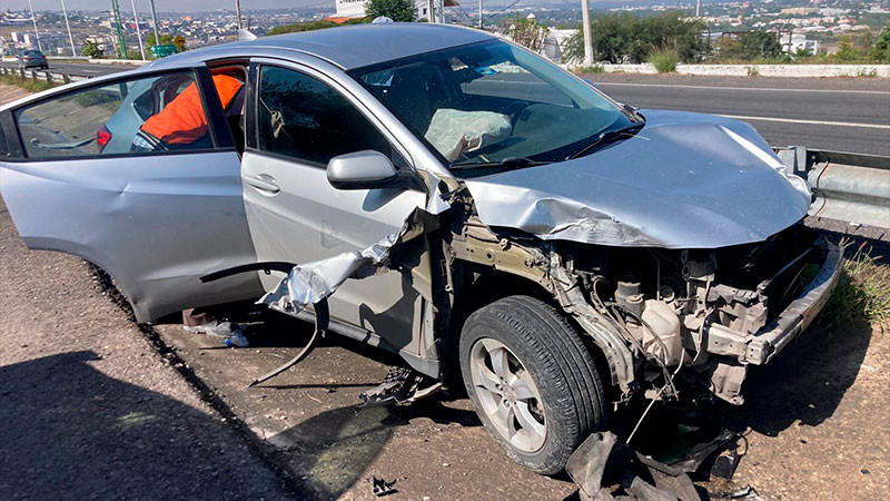 Aparatoso accidente en el libramiento Sur poniente, en Corregidora, Qro