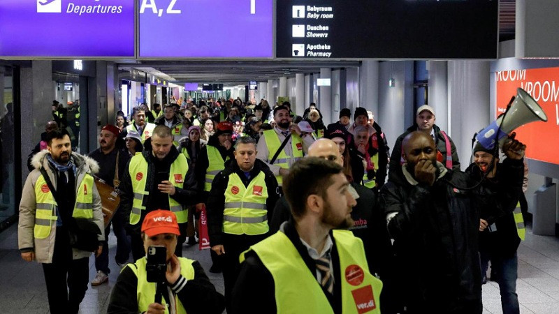 Estalla huelga de trabajadores de seguridad de Aeropuertos en Alemania; cancelan cientos de vuelos