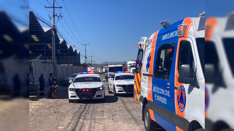 Motociclista derrapa y sufre accidente en la autopista federal 57 a la altura de Palo Alto, Querétaro