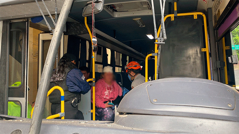 Querétaro: 8 heridos en colisión entre dos camiones en avenida Cimatario 