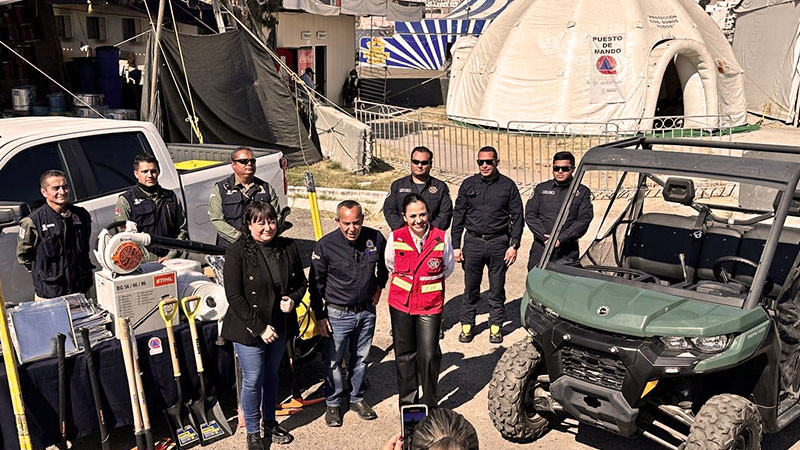 Entrega CEPCQ equipamiento a Bomberos de San Juan del Río, Querétaro 