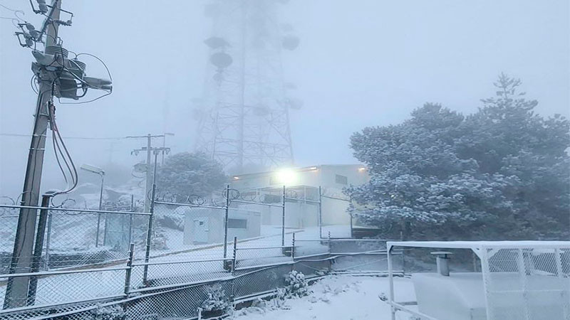 Cae primera nevada en zonas altas de Toluca 